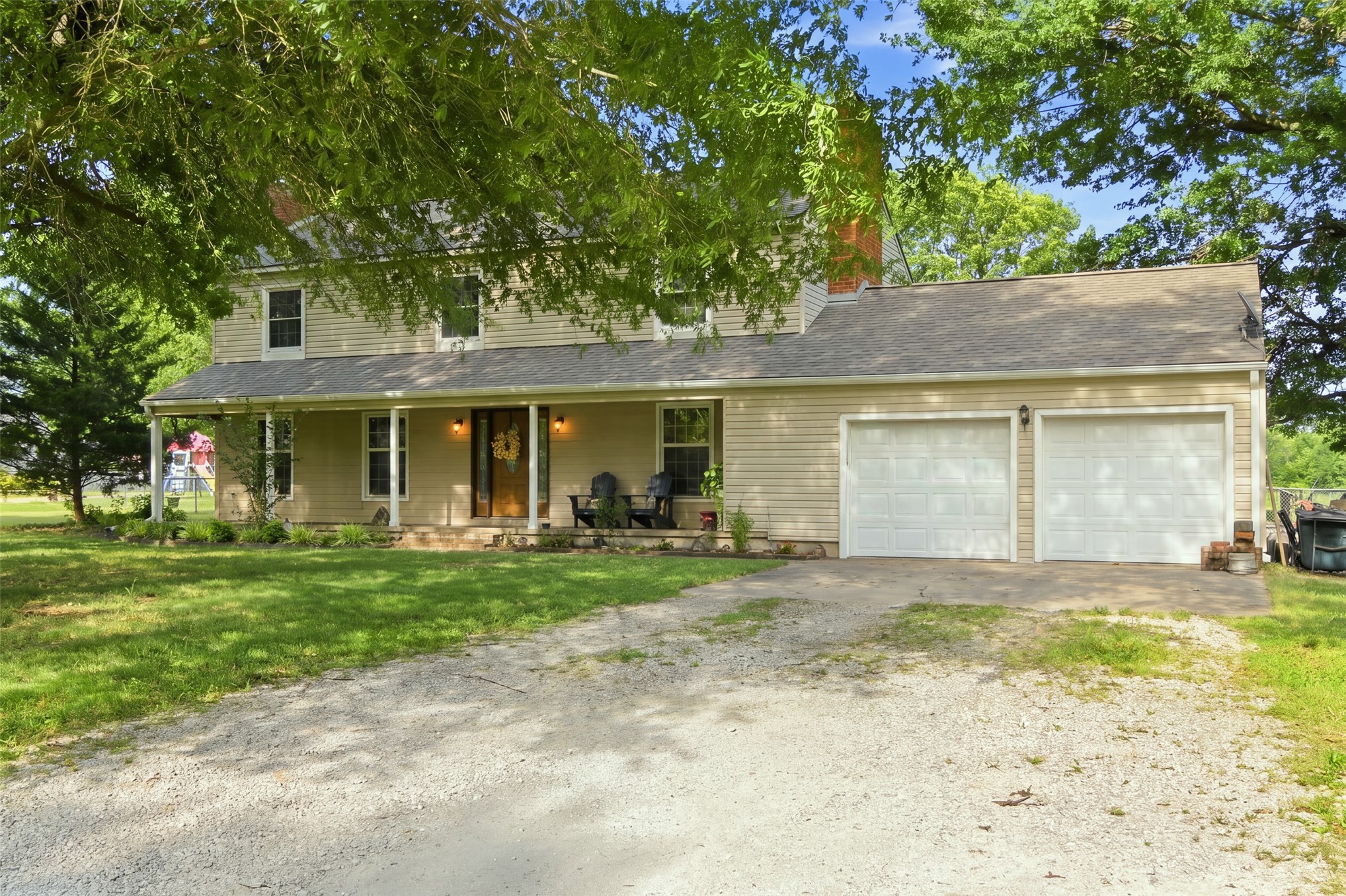 820 Lori Lane Property Photo 2
