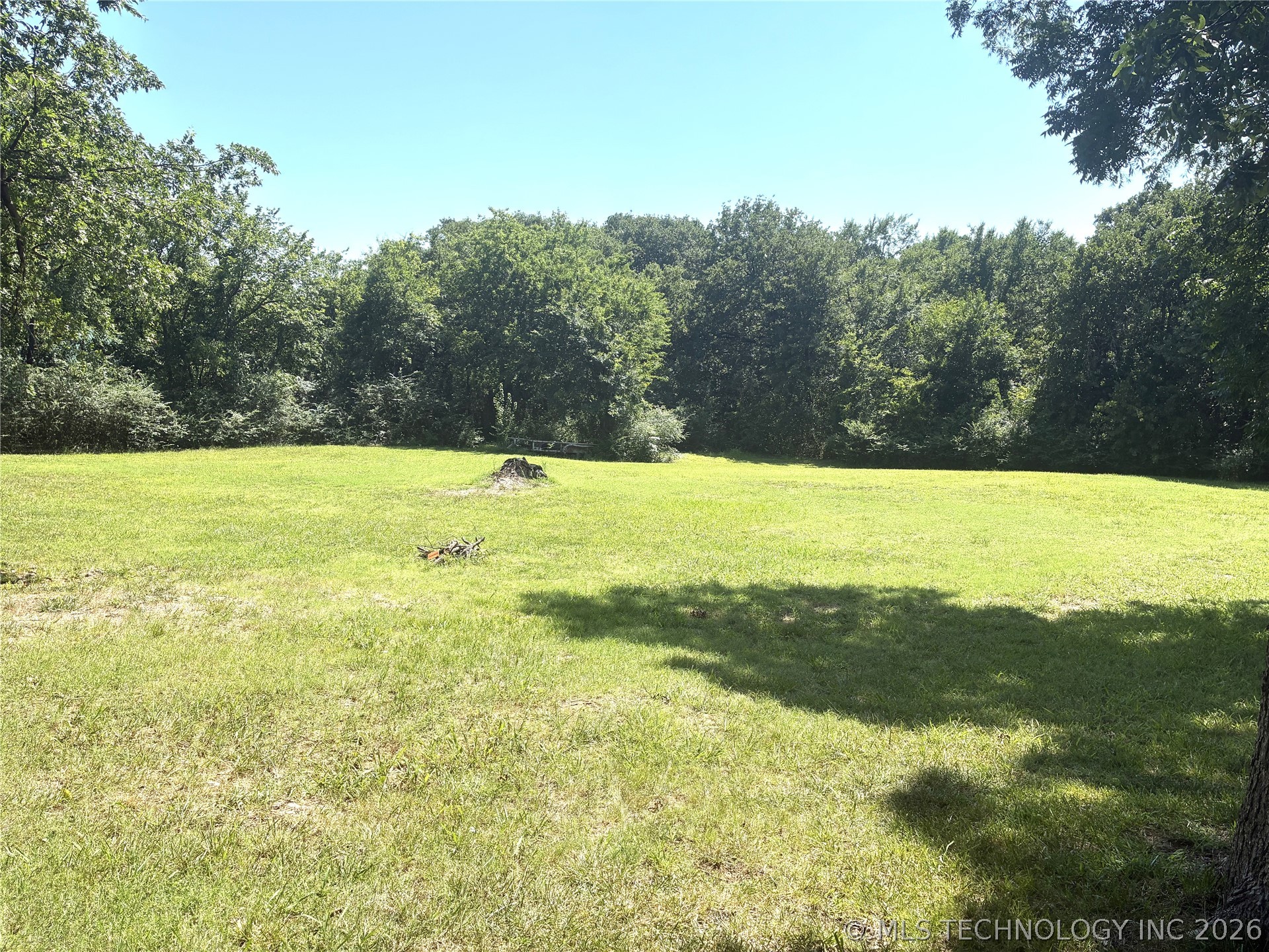 701 N Kemp Street Property Photo 2