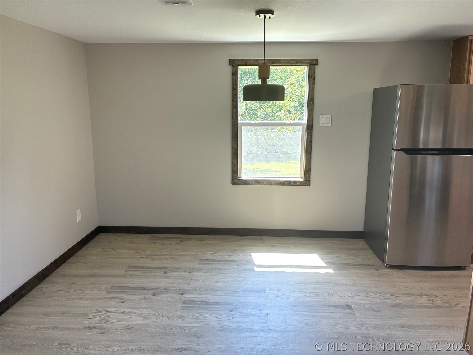 701 N Kemp Street Property Photo 10