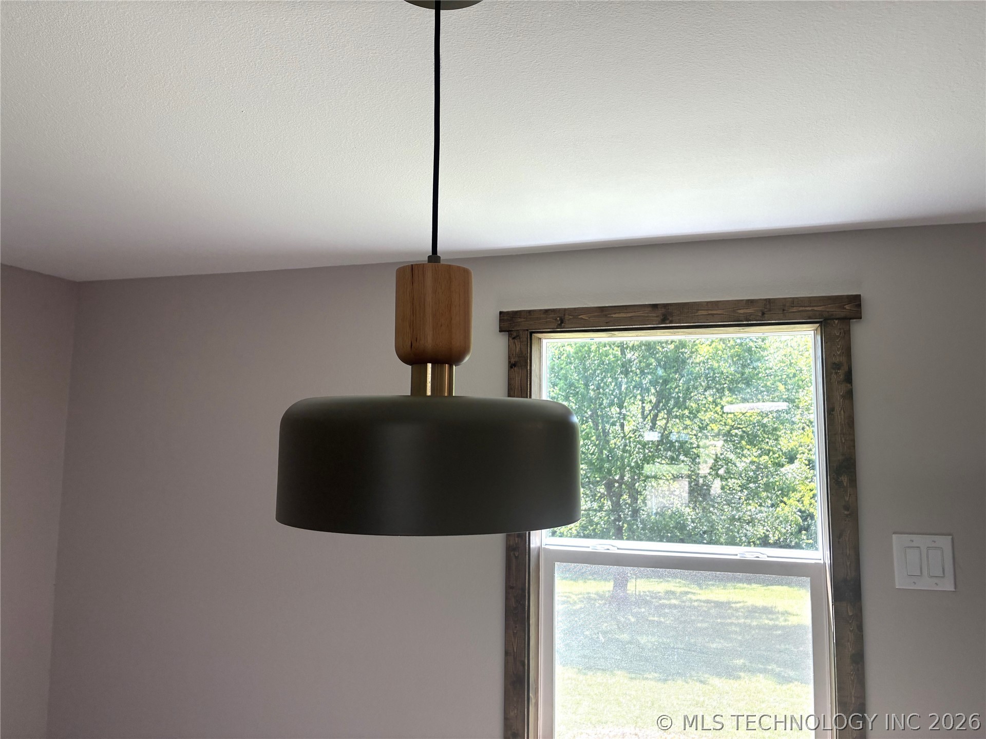 701 N Kemp Street Property Photo 12