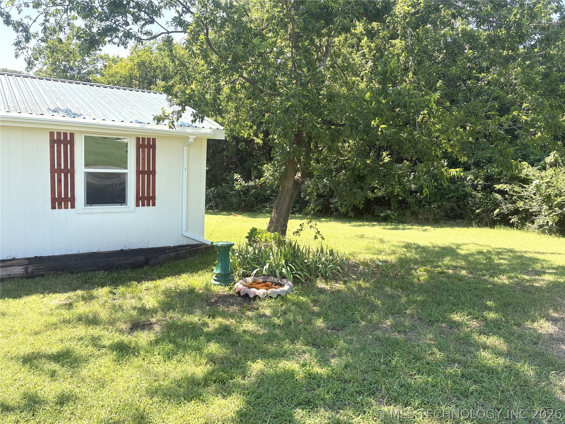 701 N Kemp Street Property Photo 23