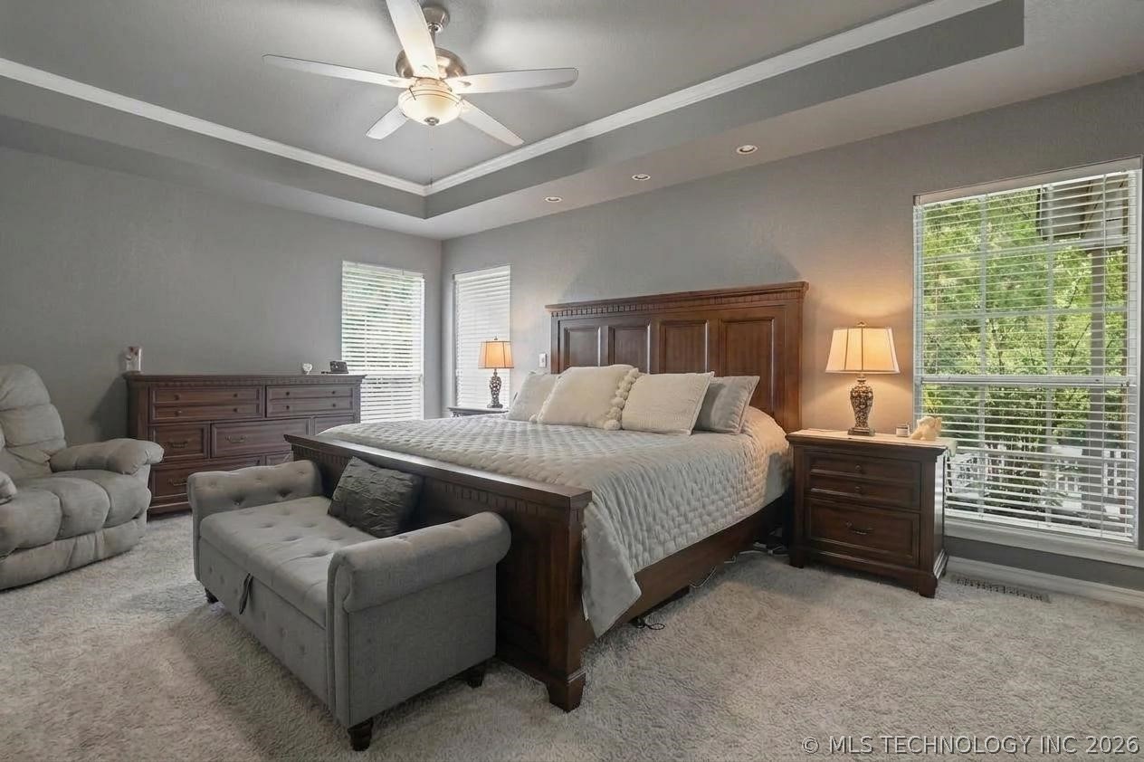 107 S Yellowood Avenue Property Photo 16