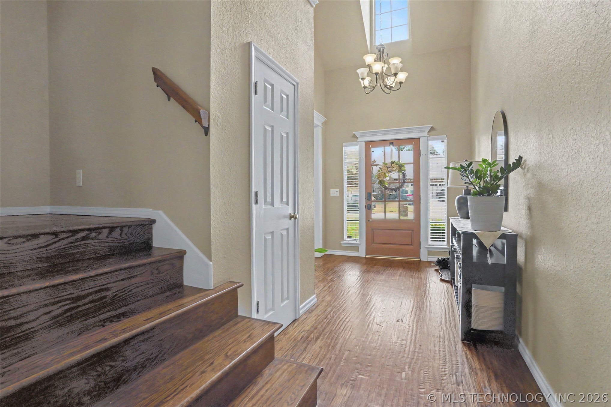 107 S Yellowood Avenue Property Photo 20