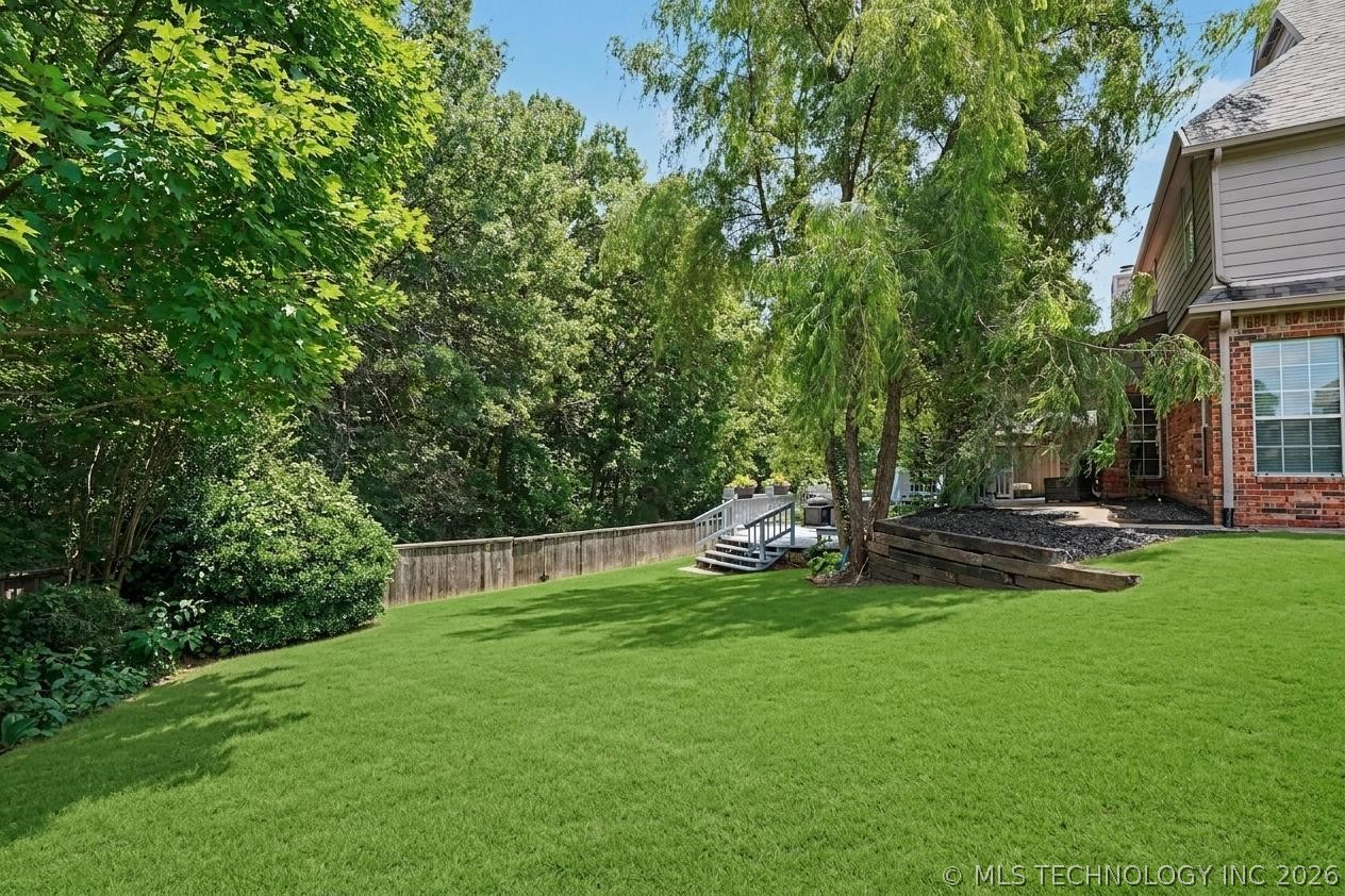 107 S Yellowood Avenue Property Photo 40