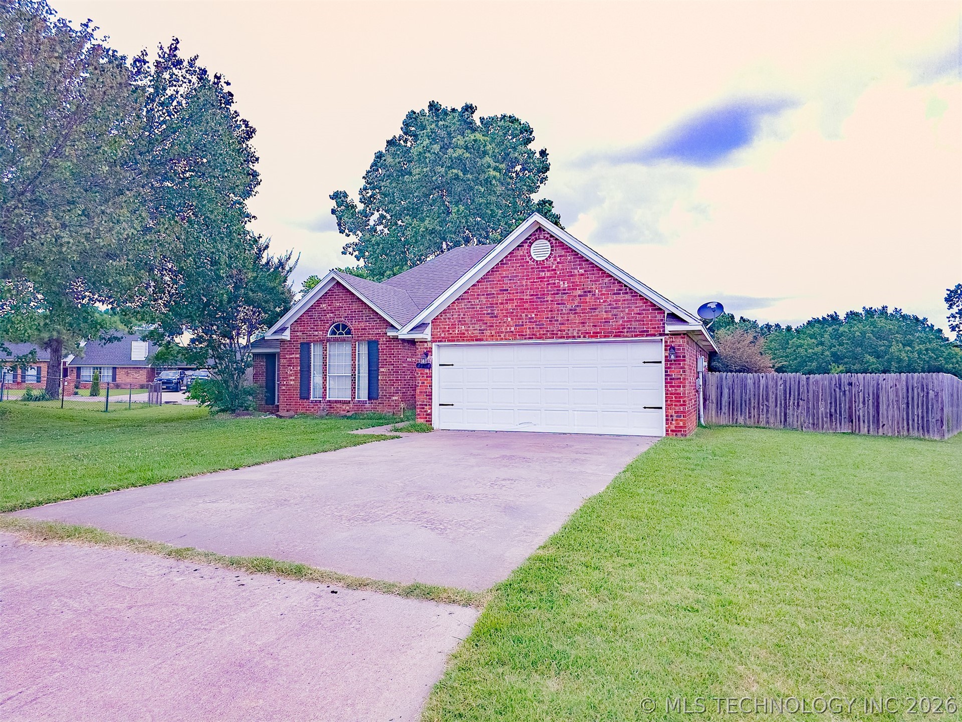 2704 Forrest Circle Property Photo 3