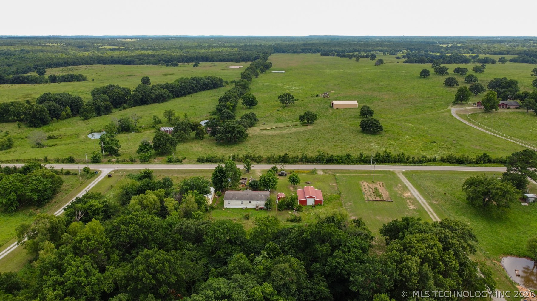 369084 E 960 Road Property Photo 14