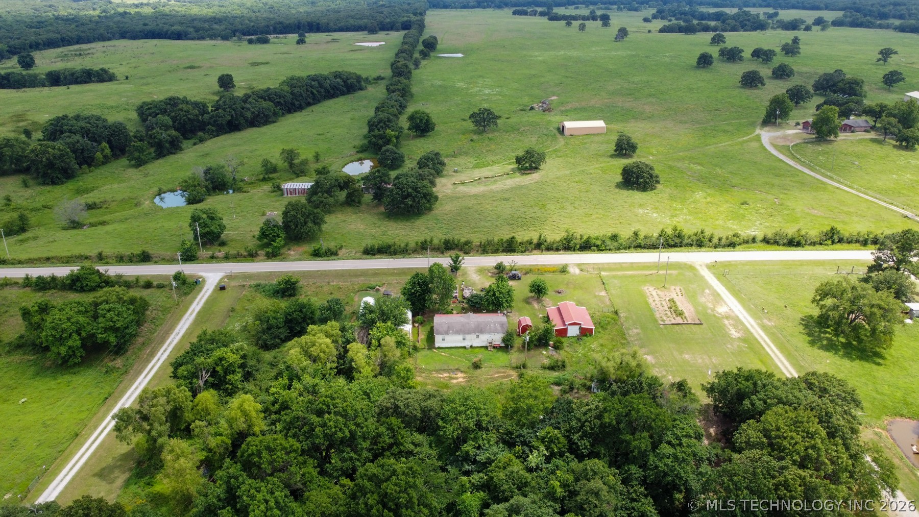 369084 E 960 Road Property Photo 17