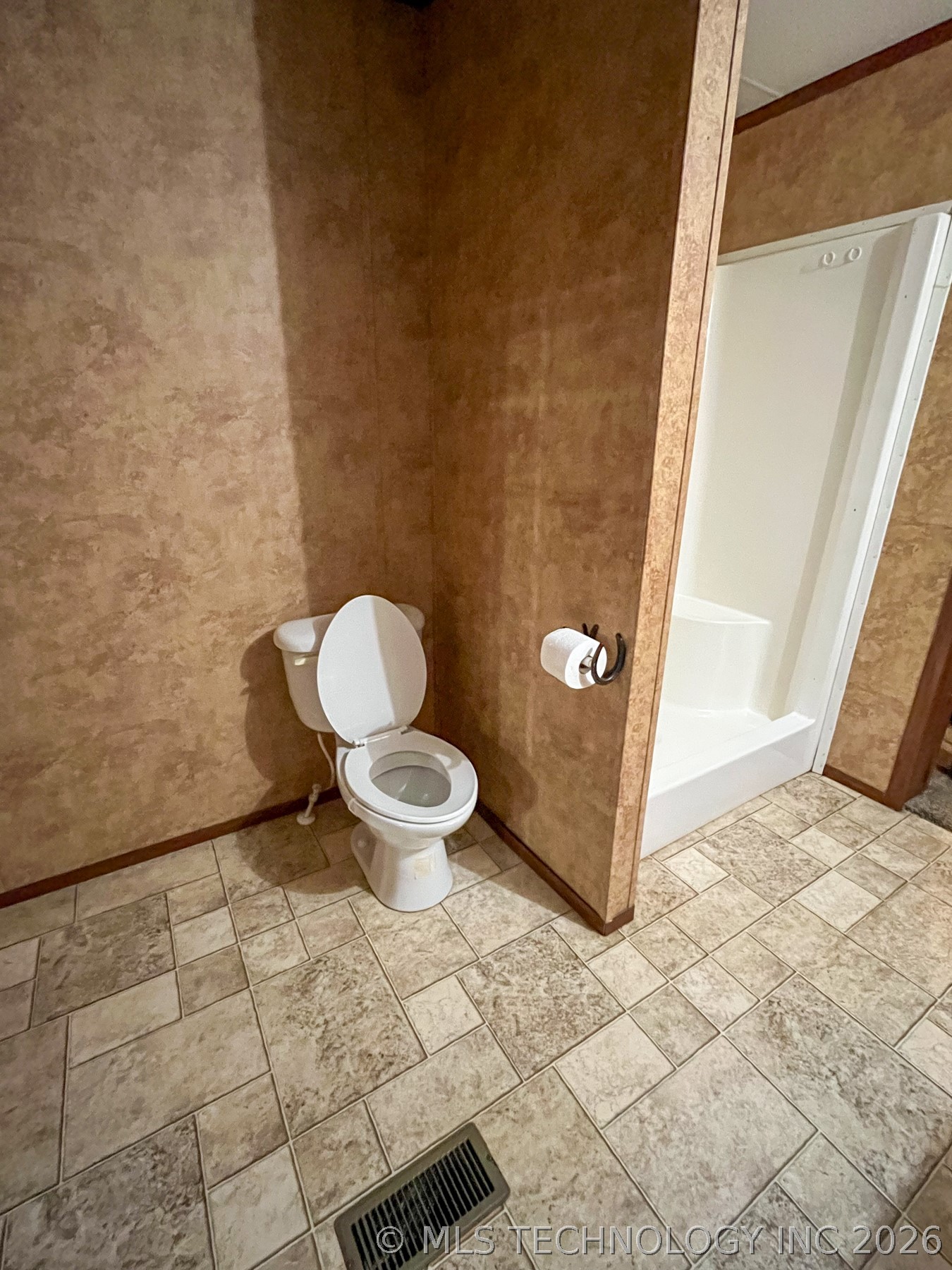369084 E 960 Road Property Photo 28