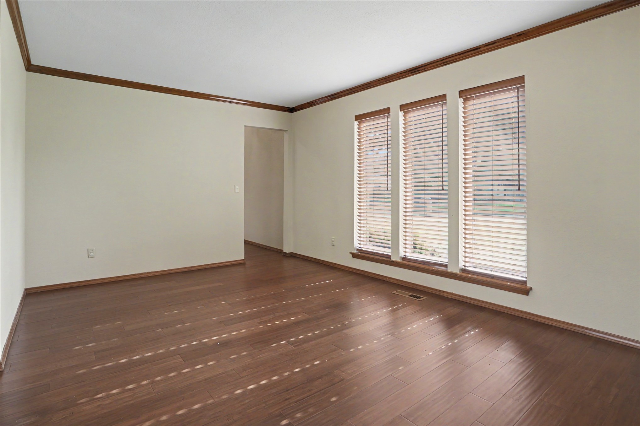 6710 S 29th West Avenue Property Photo 5