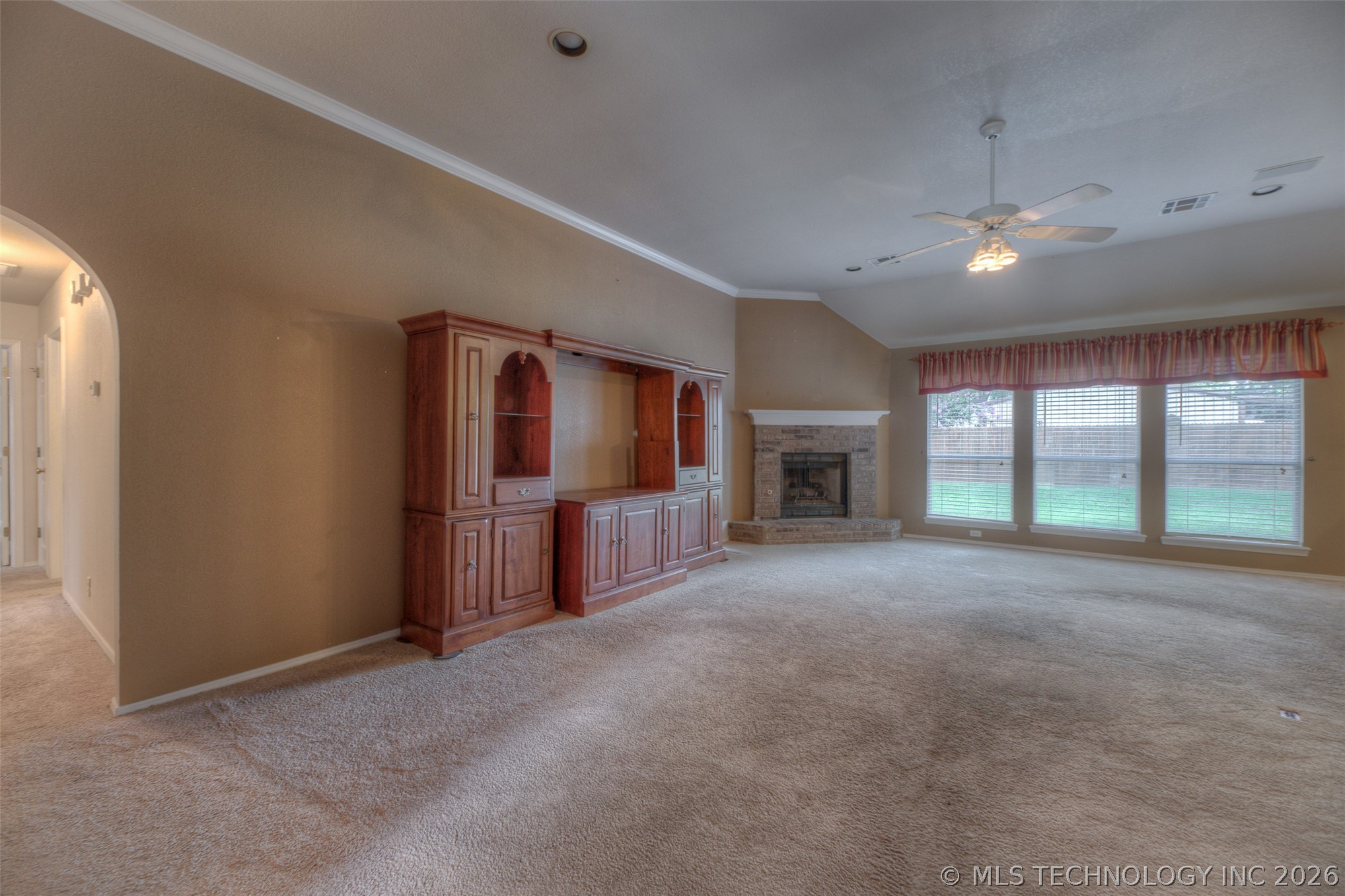 725 W 98th Street Property Photo 23