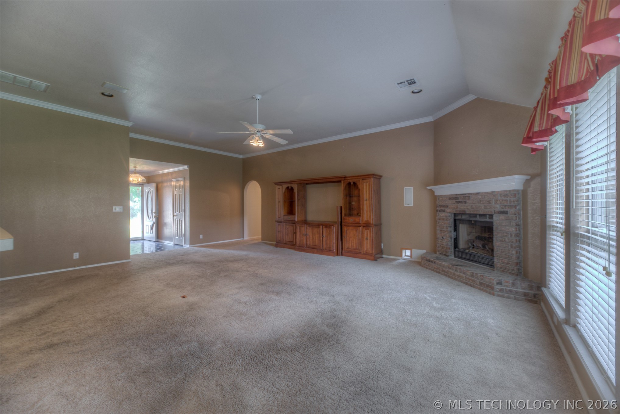 725 W 98th Street Property Photo 25