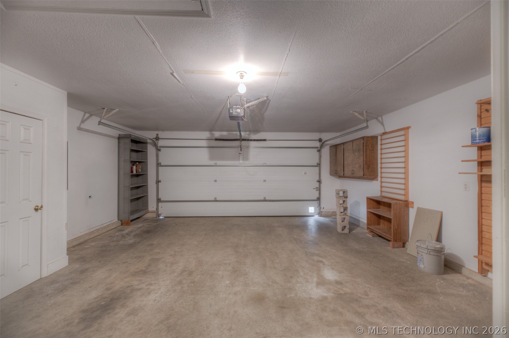 725 W 98th Street Property Photo 26