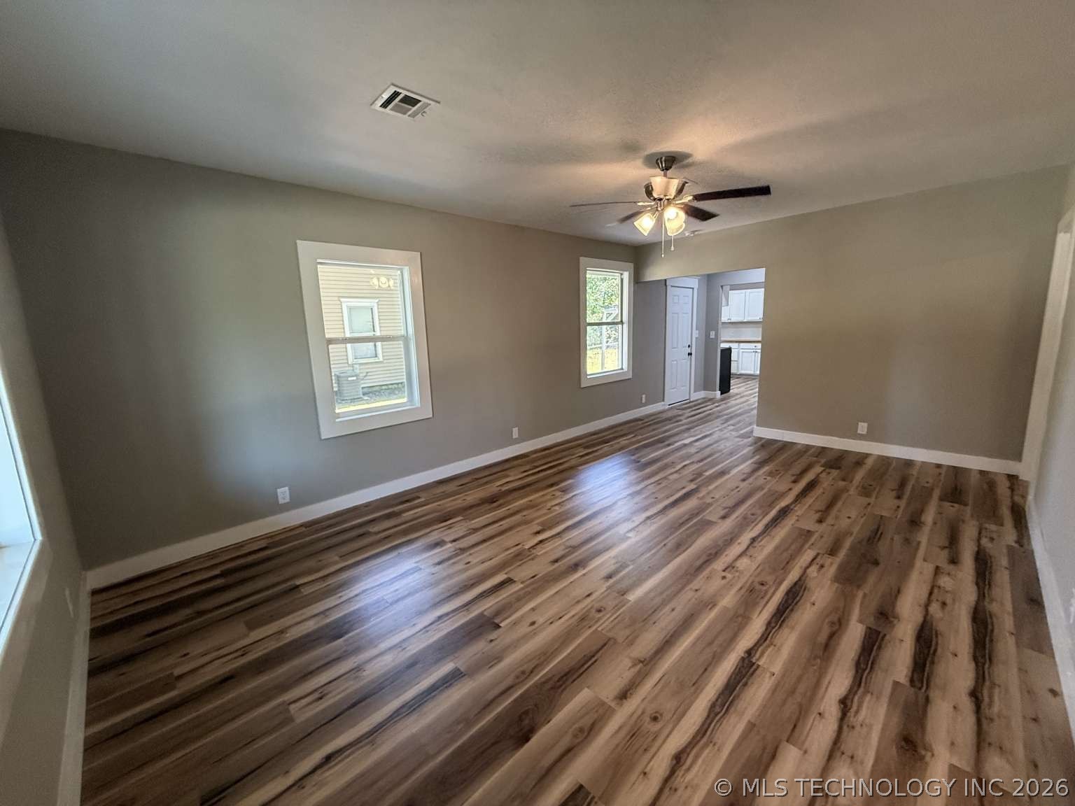 315 Lawrence Property Photo 6