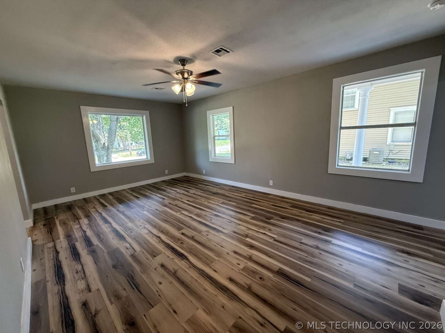 315 Lawrence Property Photo 9
