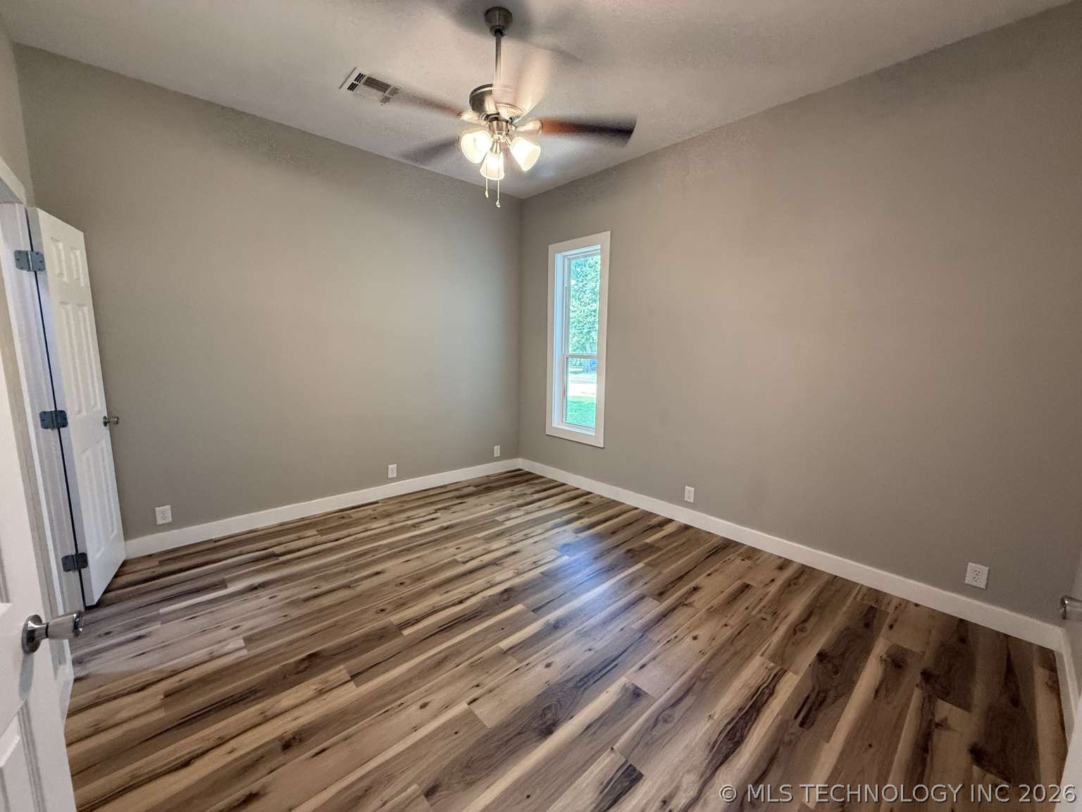 315 Lawrence Property Photo 10
