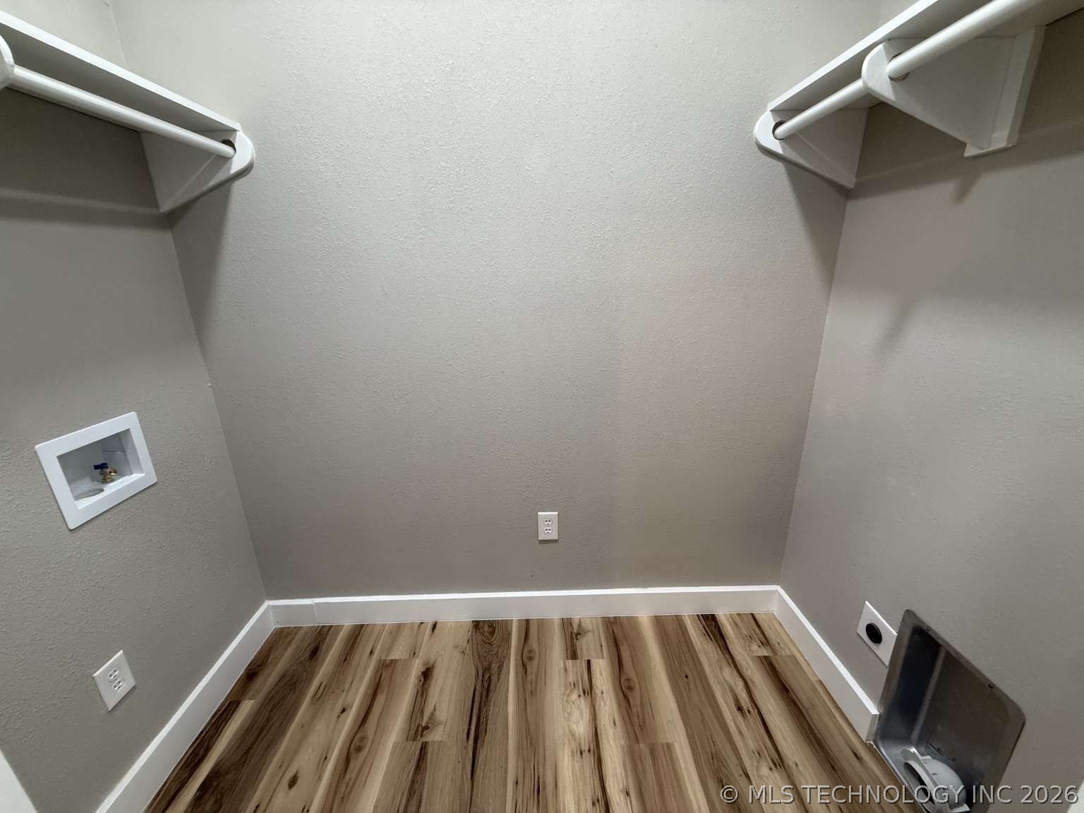 315 Lawrence Property Photo 20