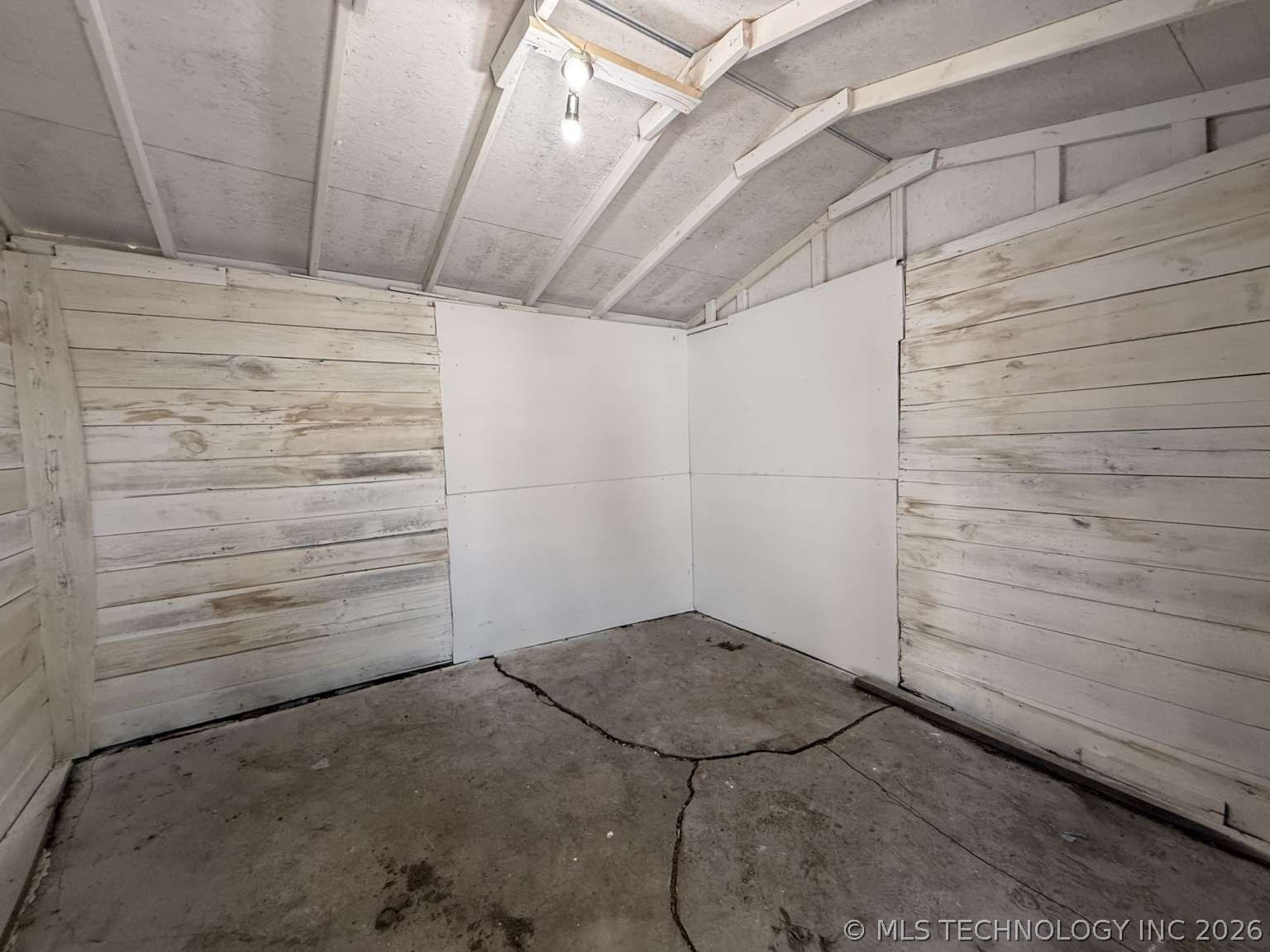 315 Lawrence Property Photo 47