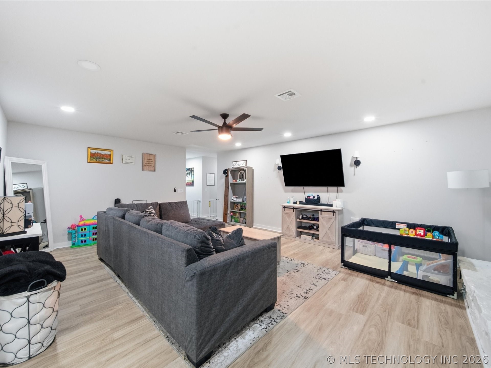 2508 E El Paso Street Property Photo 3
