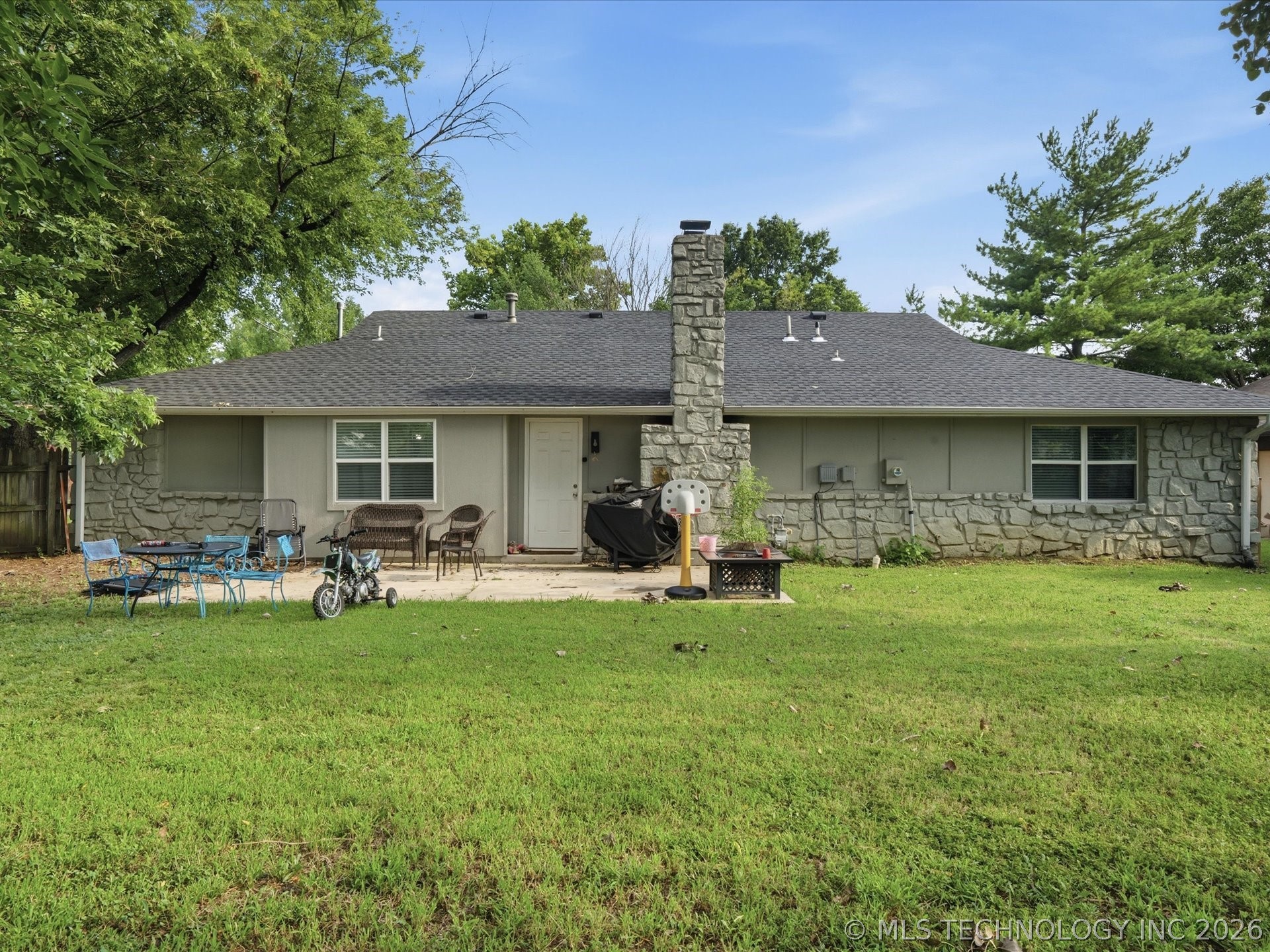 2508 E El Paso Street Property Photo 23
