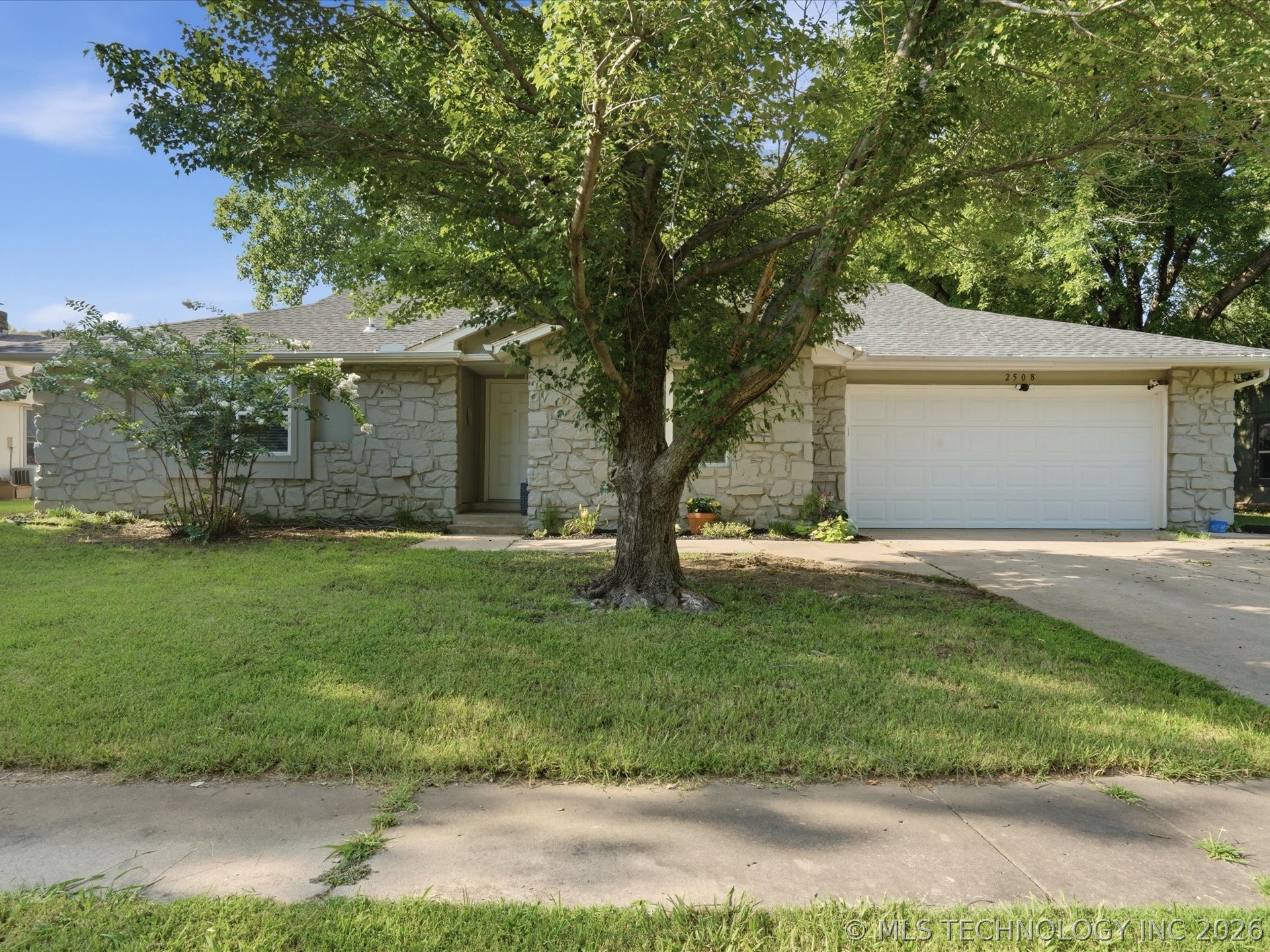 2508 E El Paso Street Property Photo 24