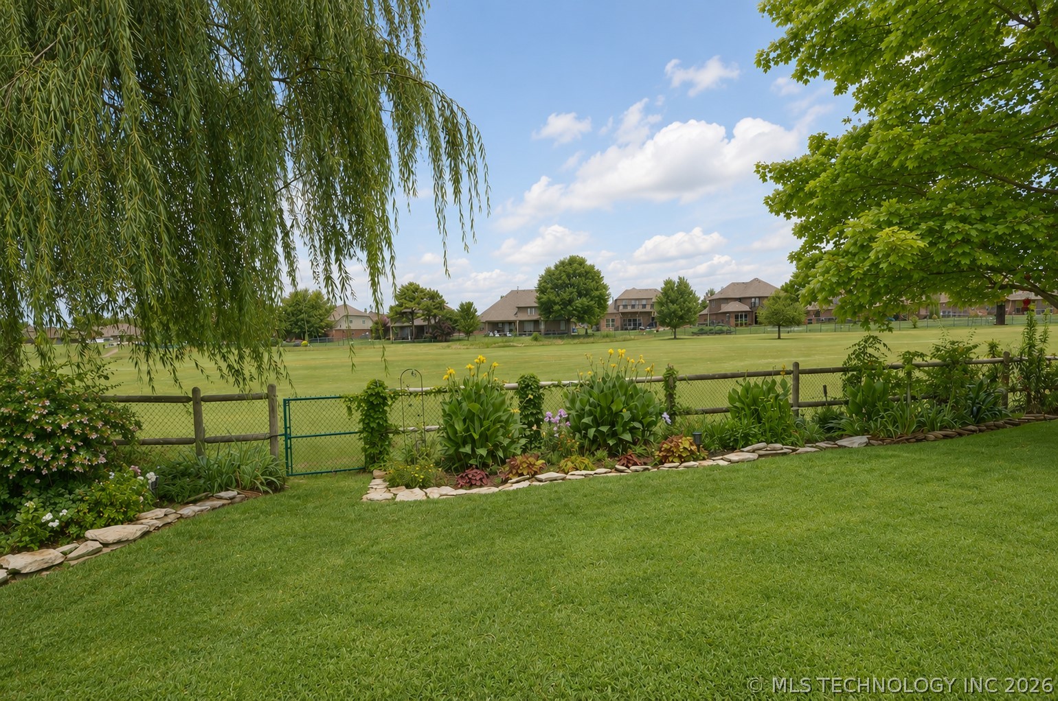 1532 W Trenton Street Property Photo 2