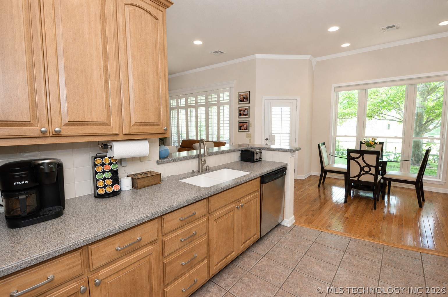 1532 W Trenton Street Property Photo 10
