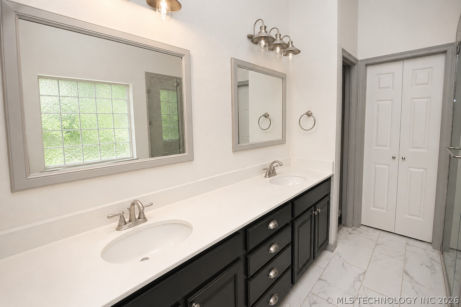 1532 W Trenton Street Property Photo 20