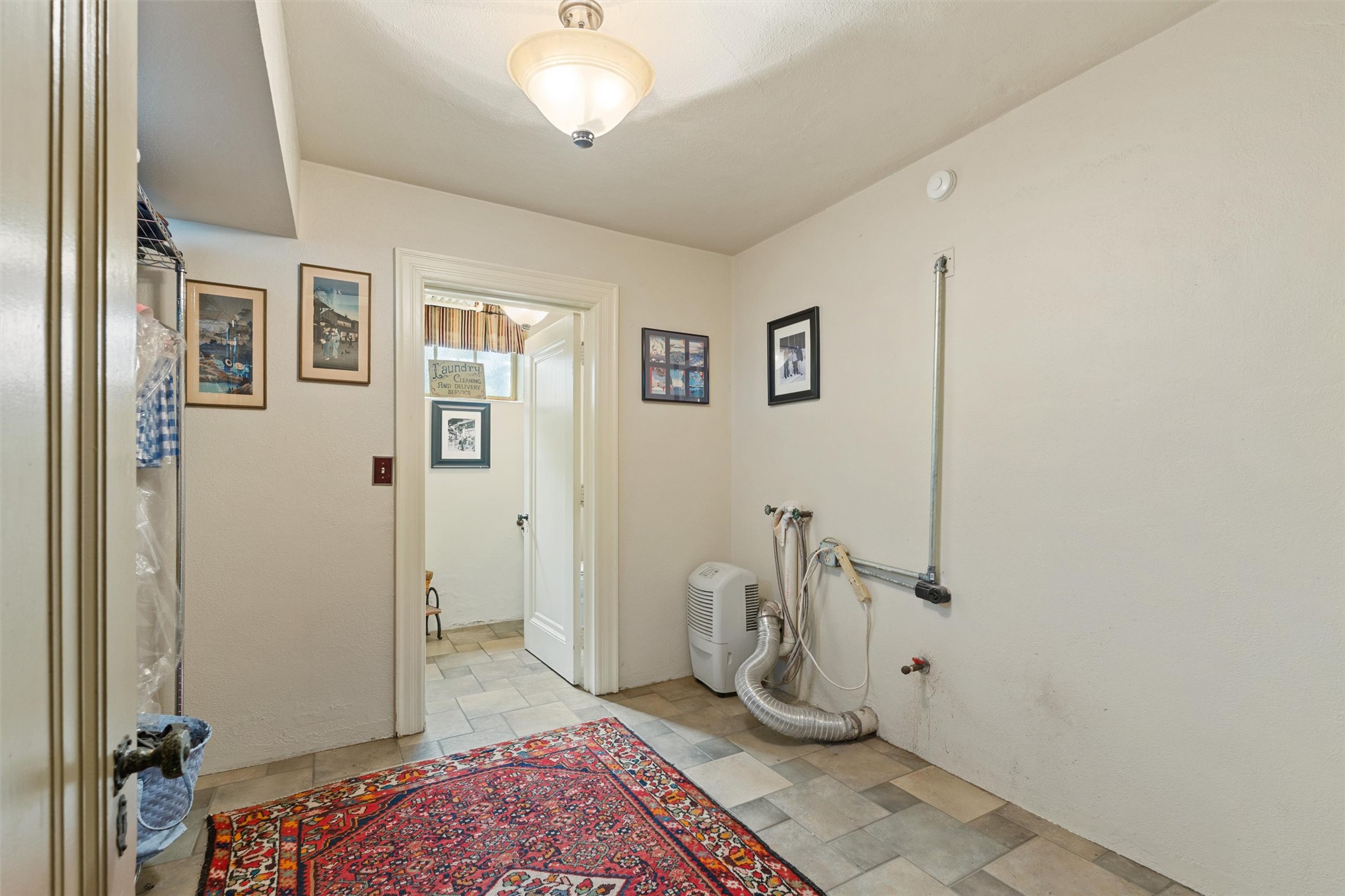 535 E 14th Street Property Photo 16