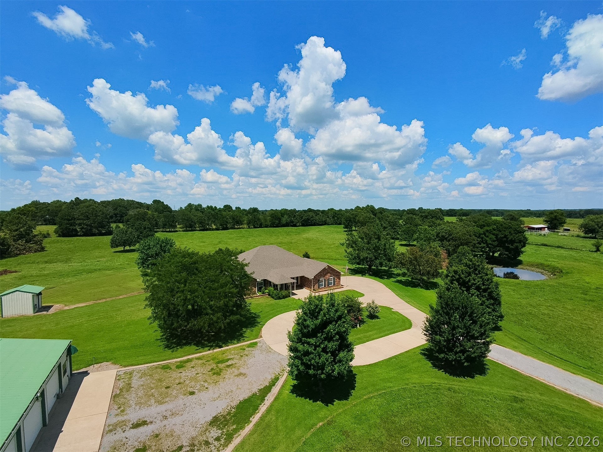 15224 W Jones Road Property Photo 2