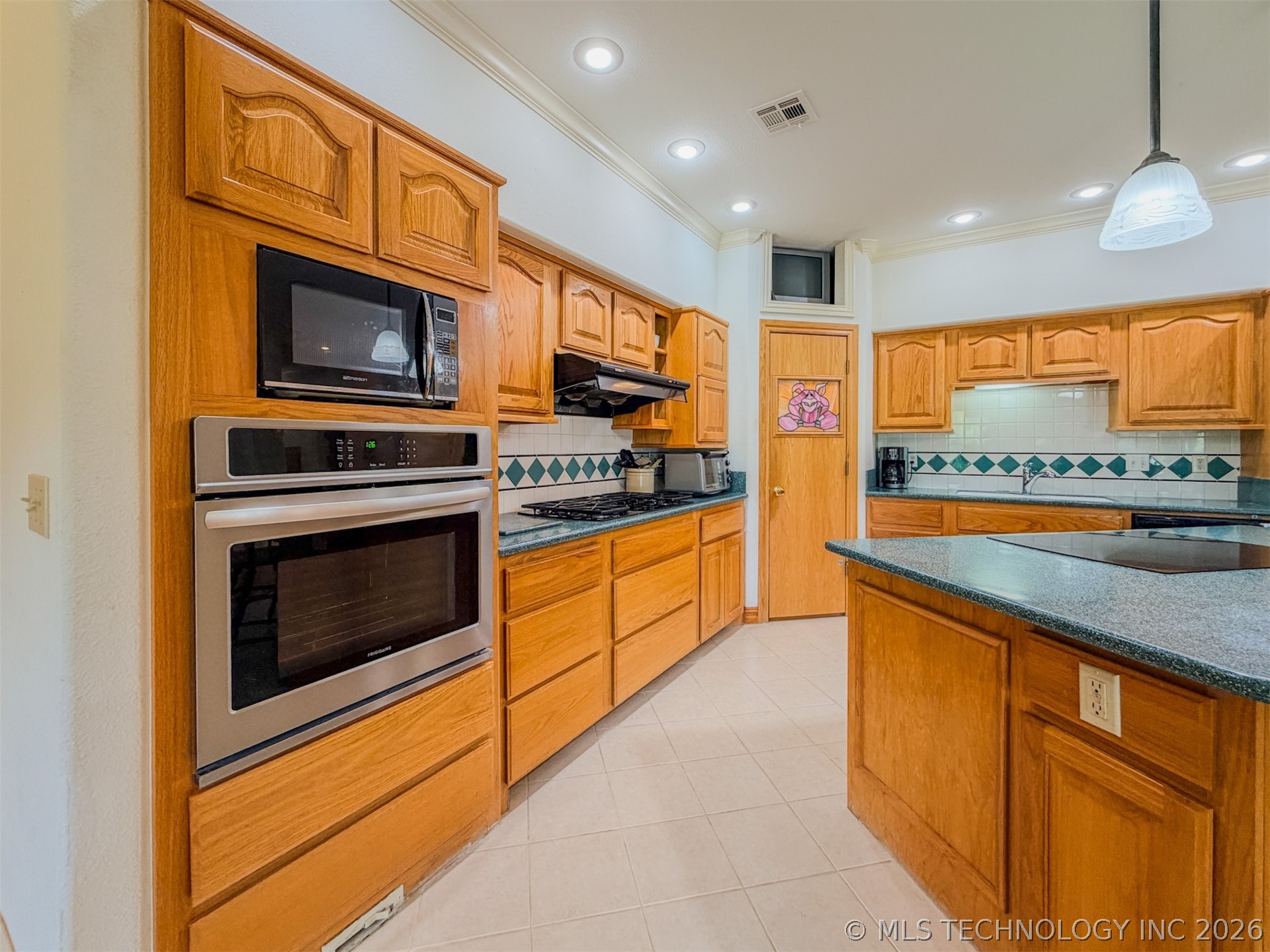15224 W Jones Road Property Photo 18