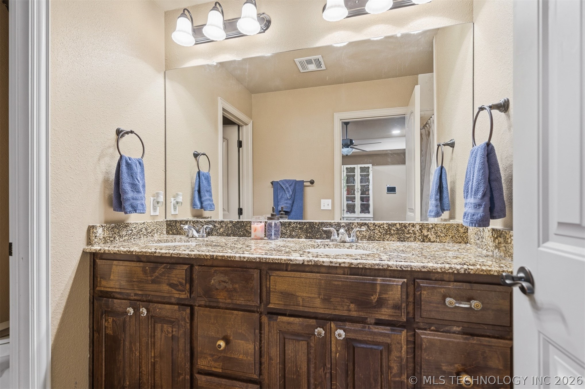 308 Hidden Property Photo 17