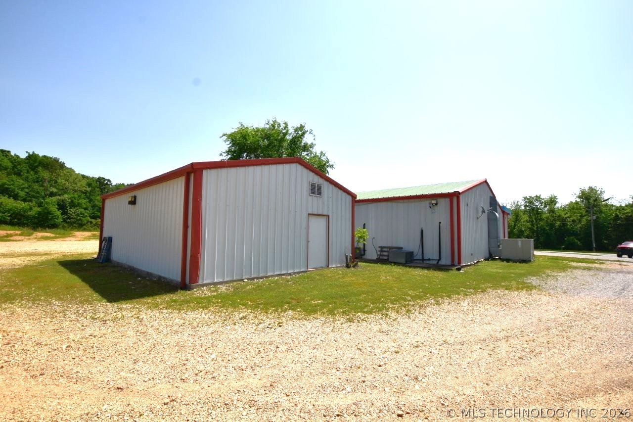 75174 Hwy 59 Property Photo 9