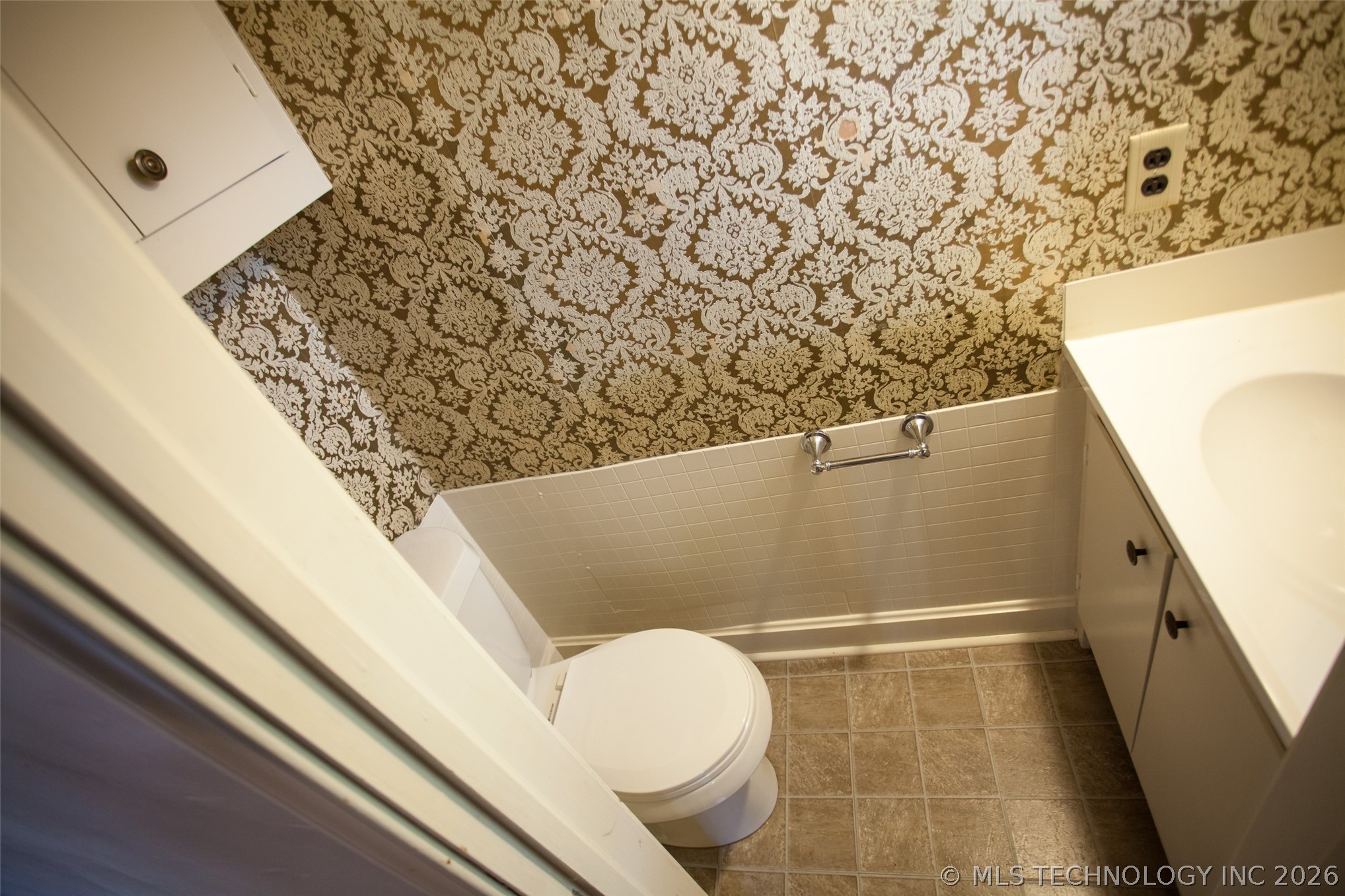 1165 N Boston Place Property Photo 5