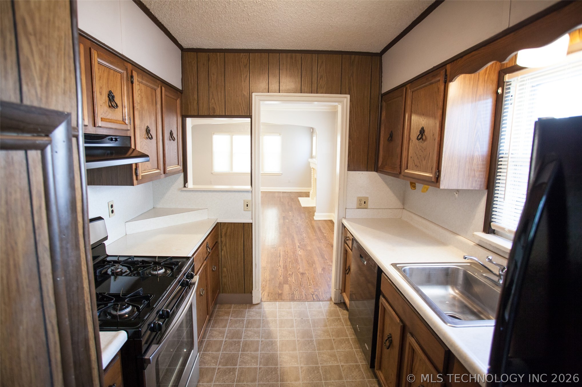 1165 N Boston Place Property Photo 10