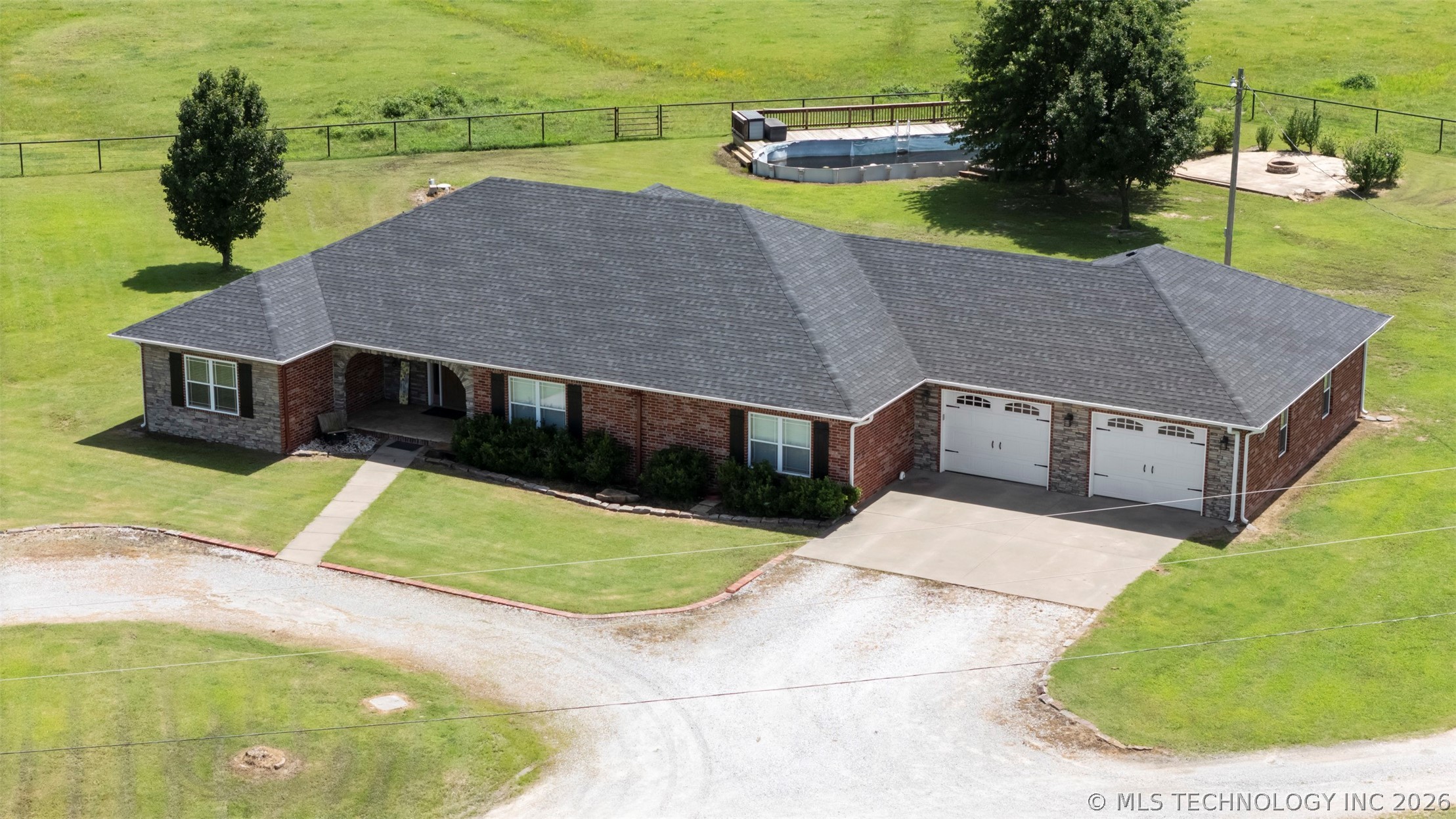 57455 E 230 Road Property Photo 3