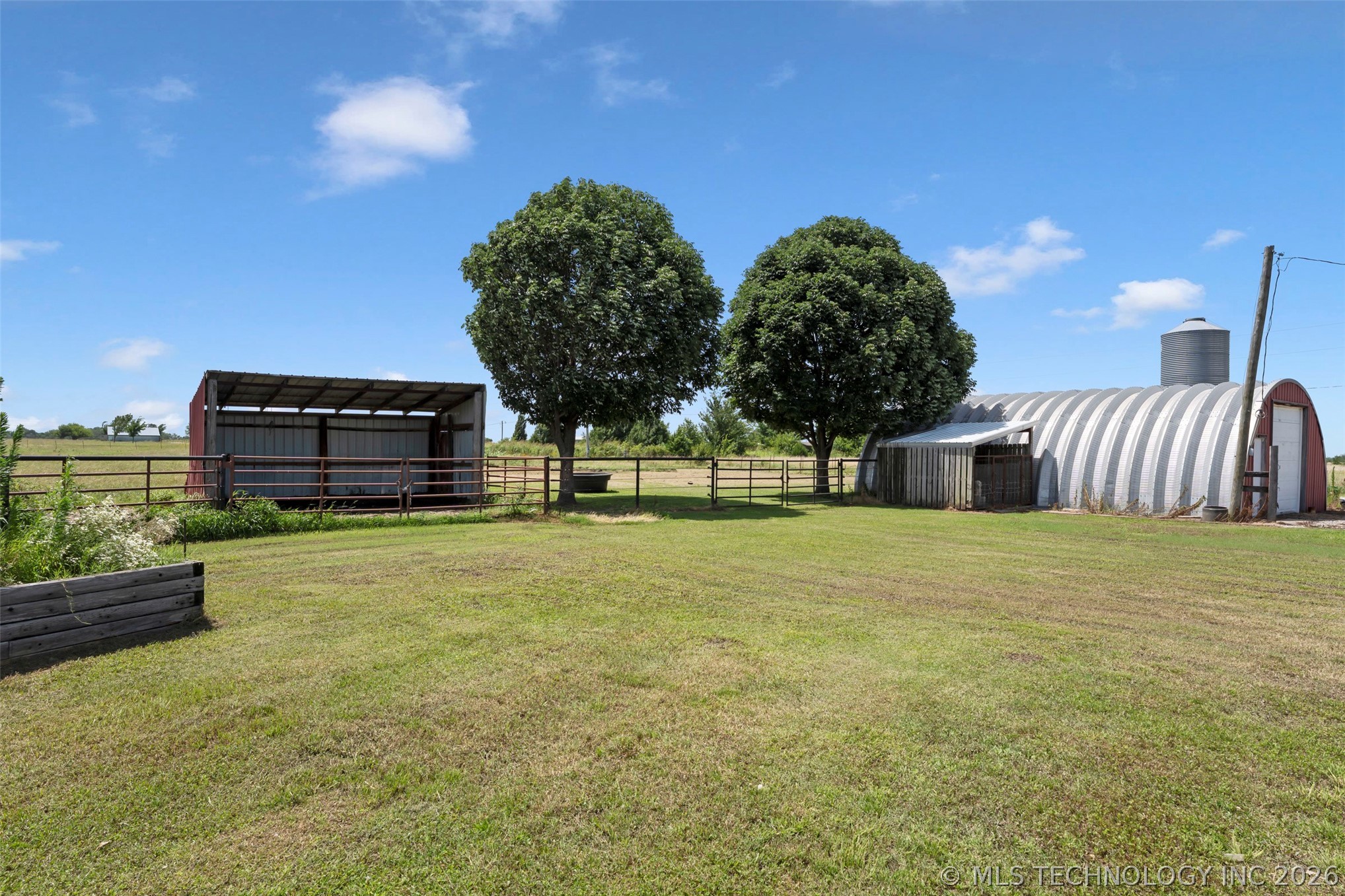 57455 E 230 Road Property Photo 5