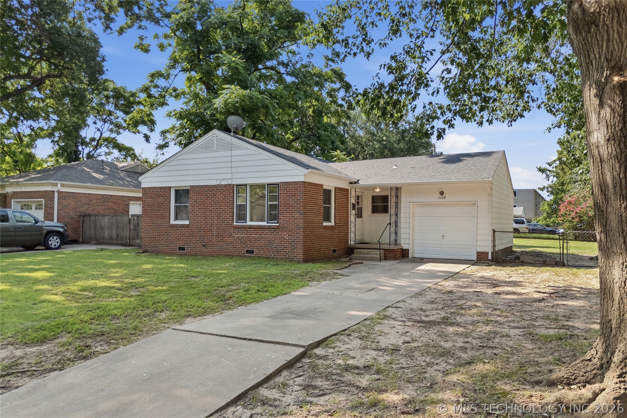 1126 E 49th Place Property Photo 1