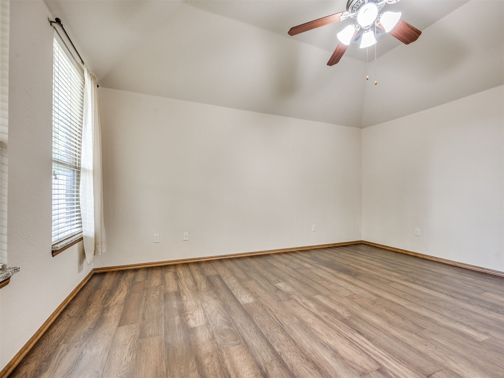 17217 Picasso Drive Property Photo 34