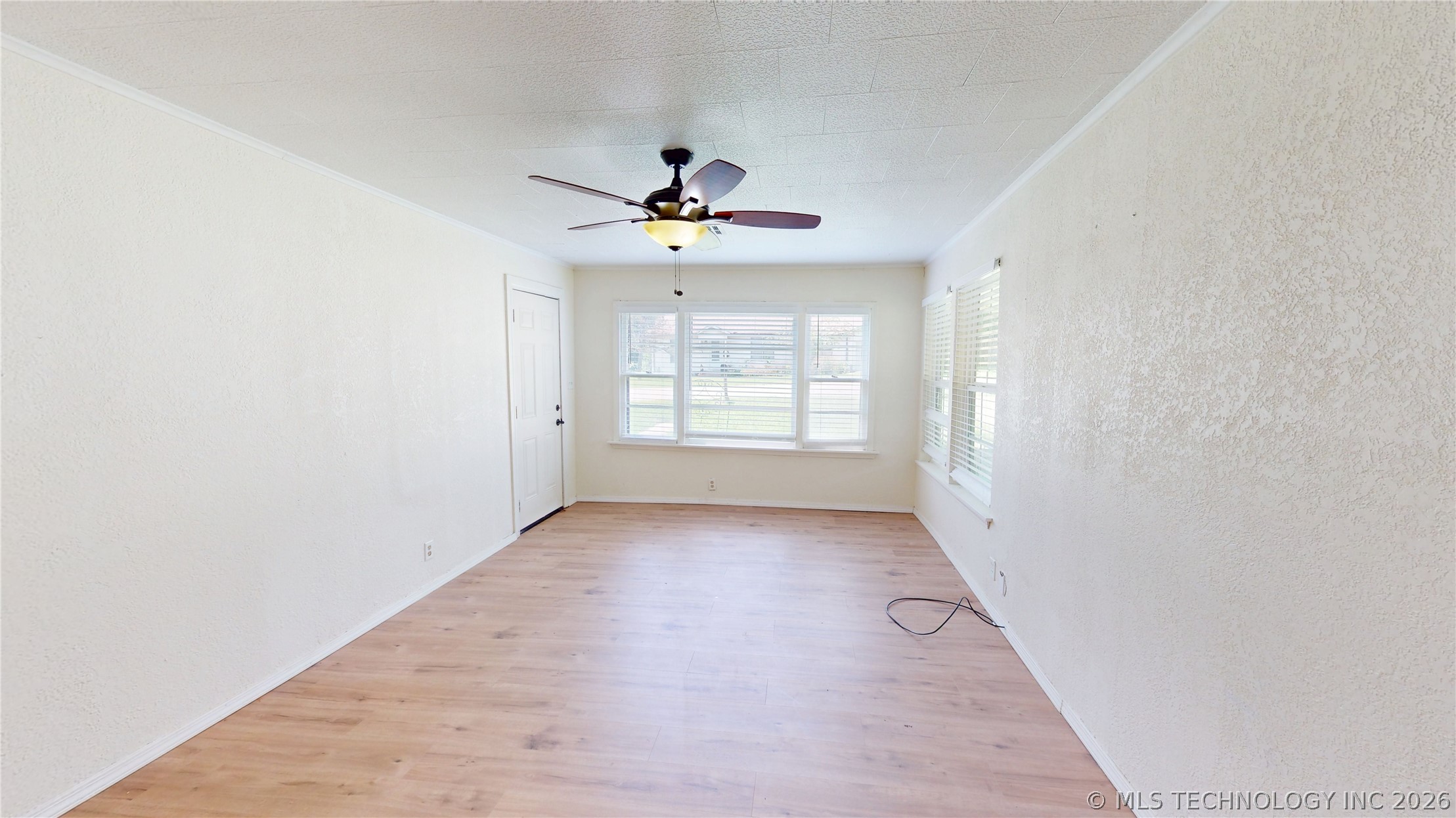 1002 S Highland Property Photo 7