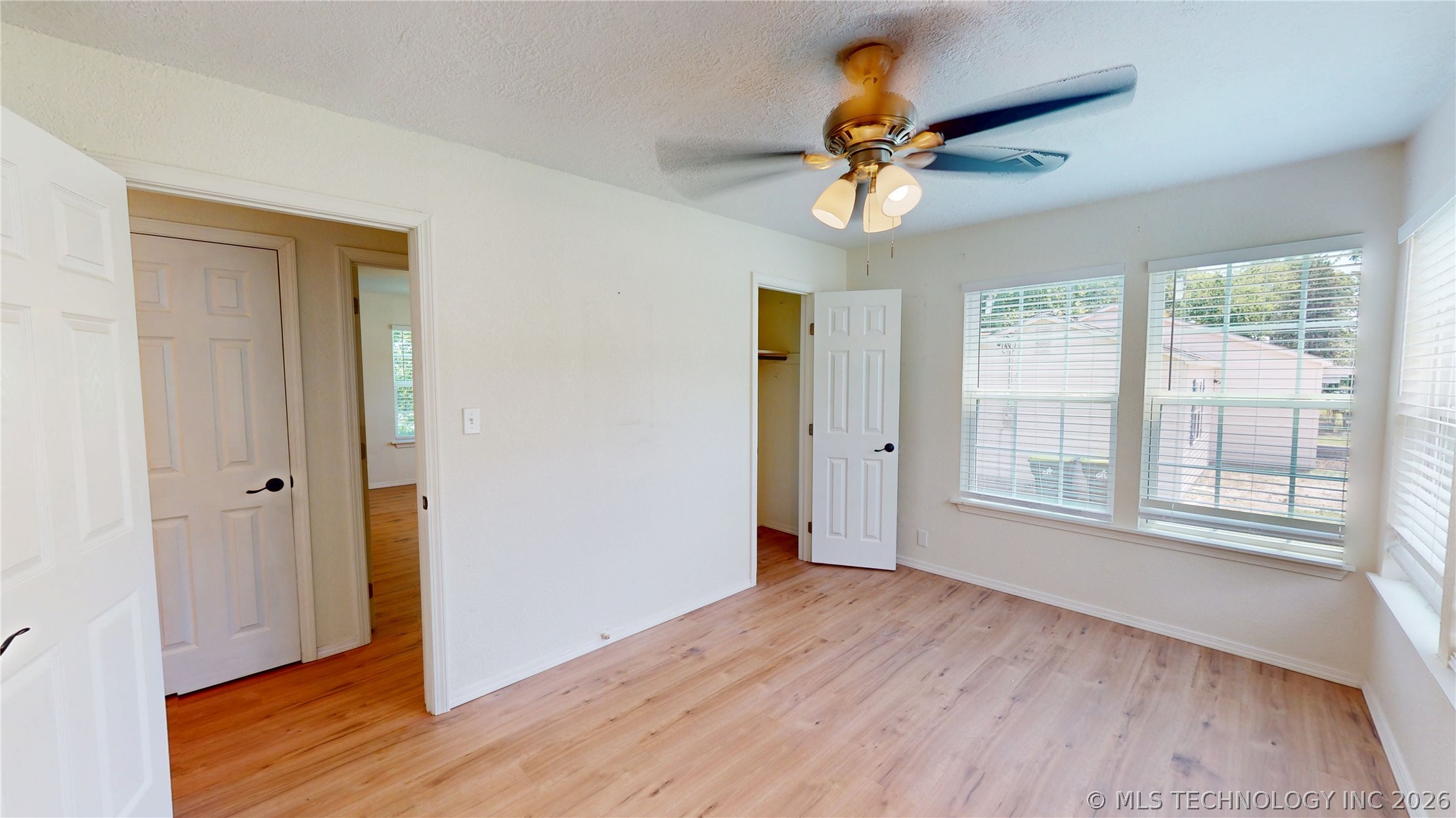 1002 S Highland Property Photo 14