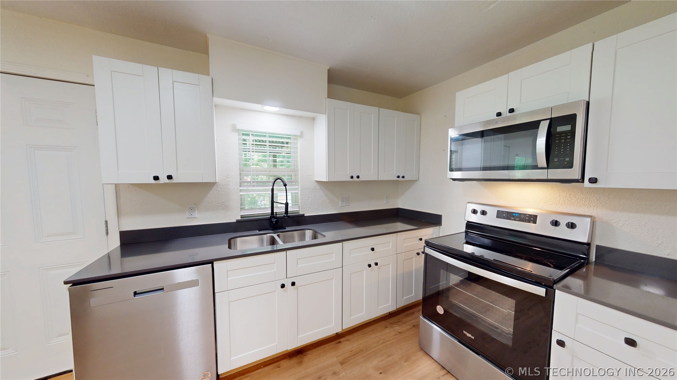 1002 S Highland Property Photo 30
