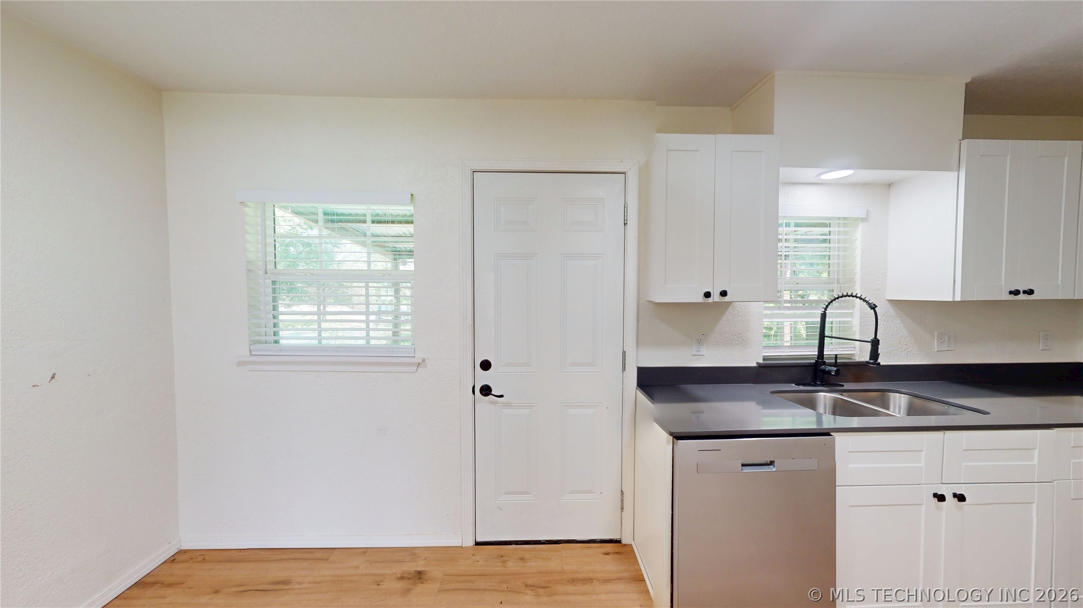 1002 S Highland Property Photo 32