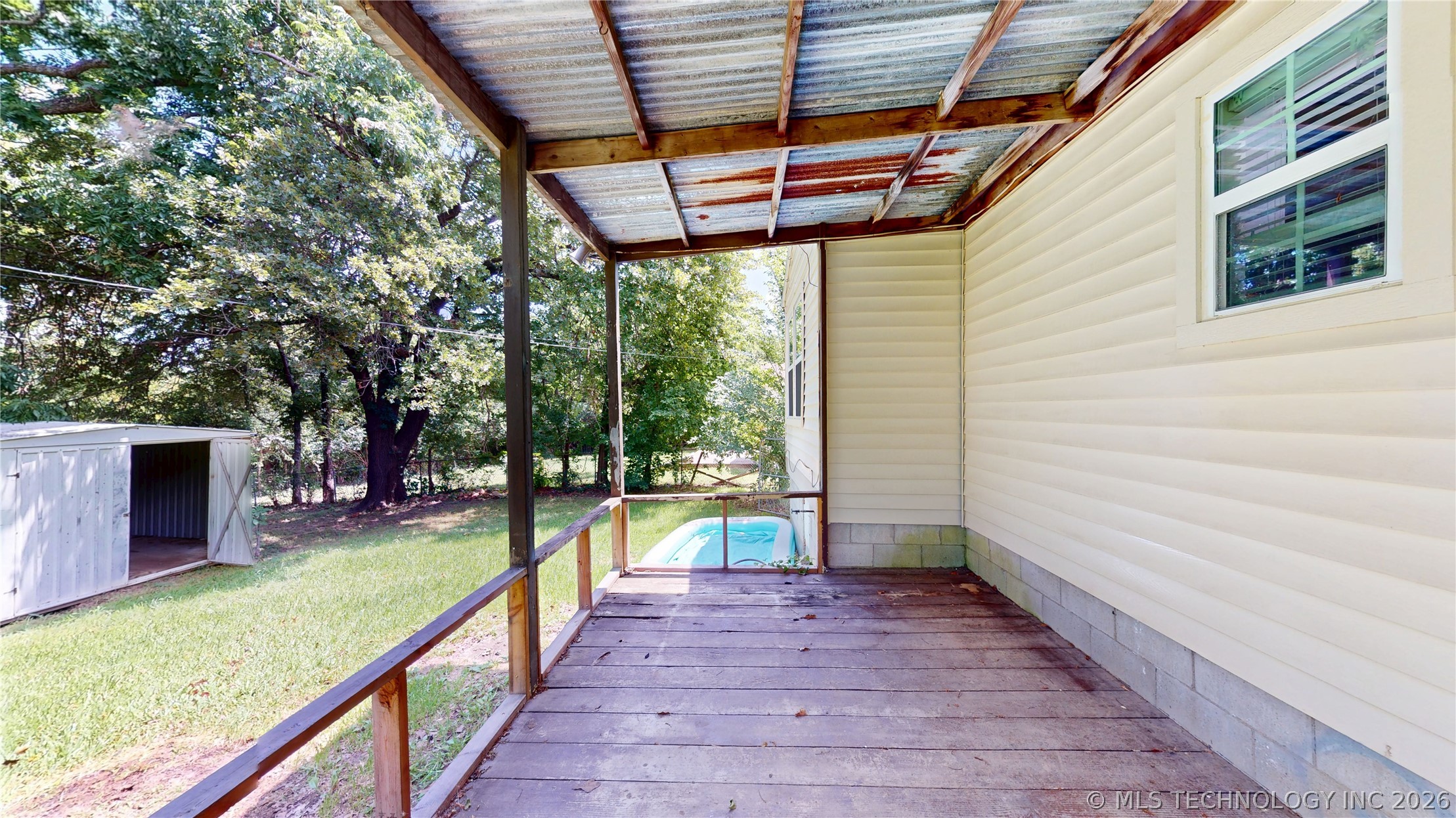 1002 S Highland Property Photo 33