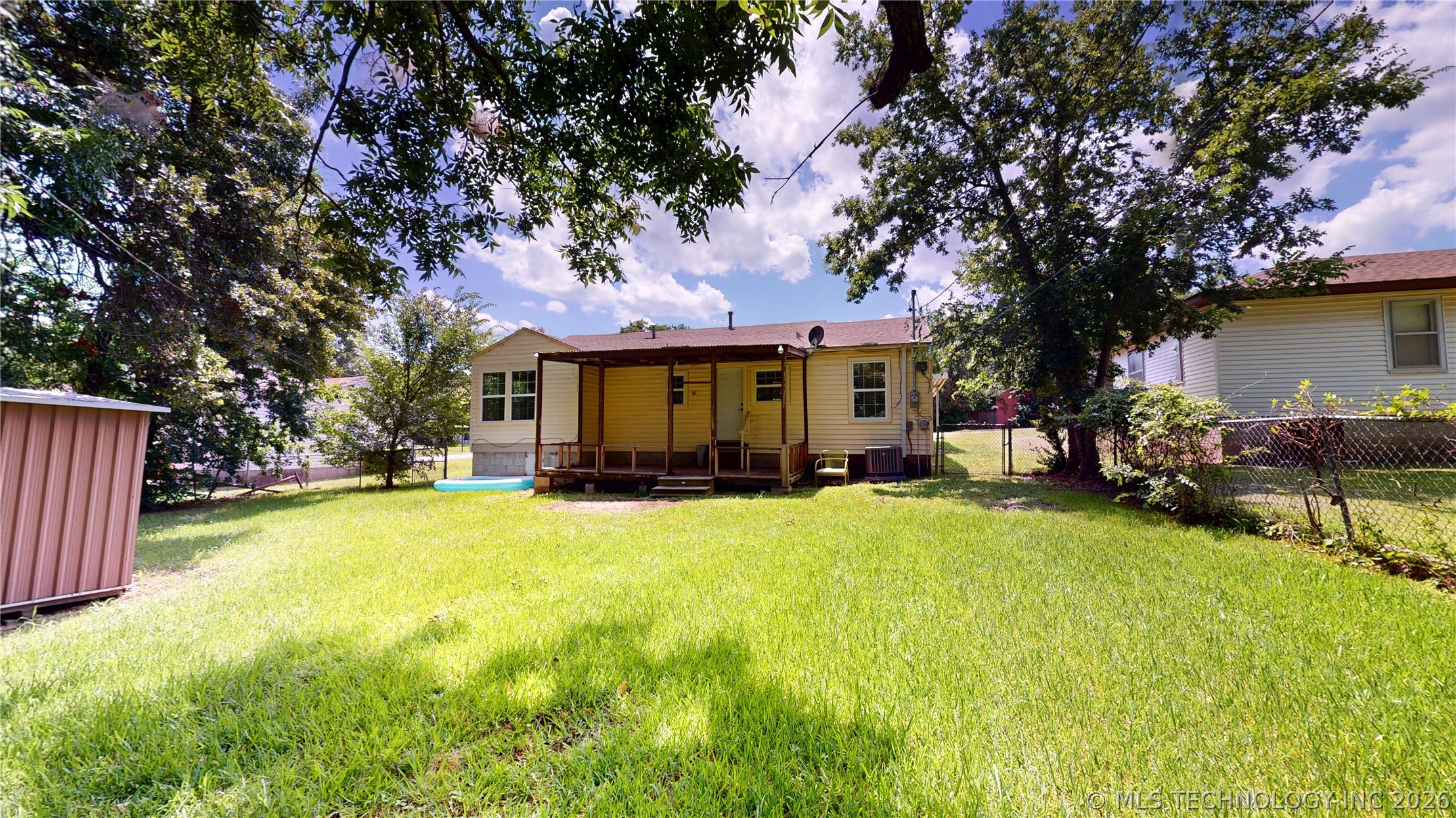 1002 S Highland Property Photo 34