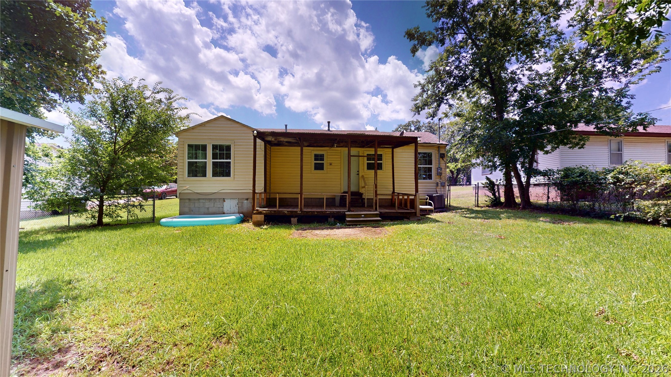 1002 S Highland Property Photo 36