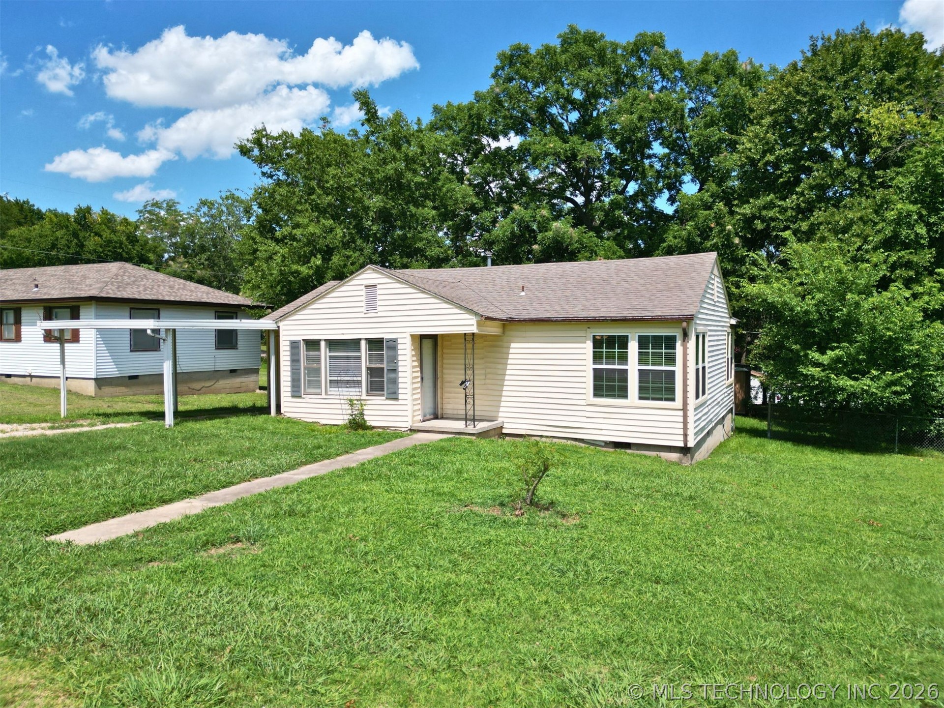 1002 S Highland Property Photo 40