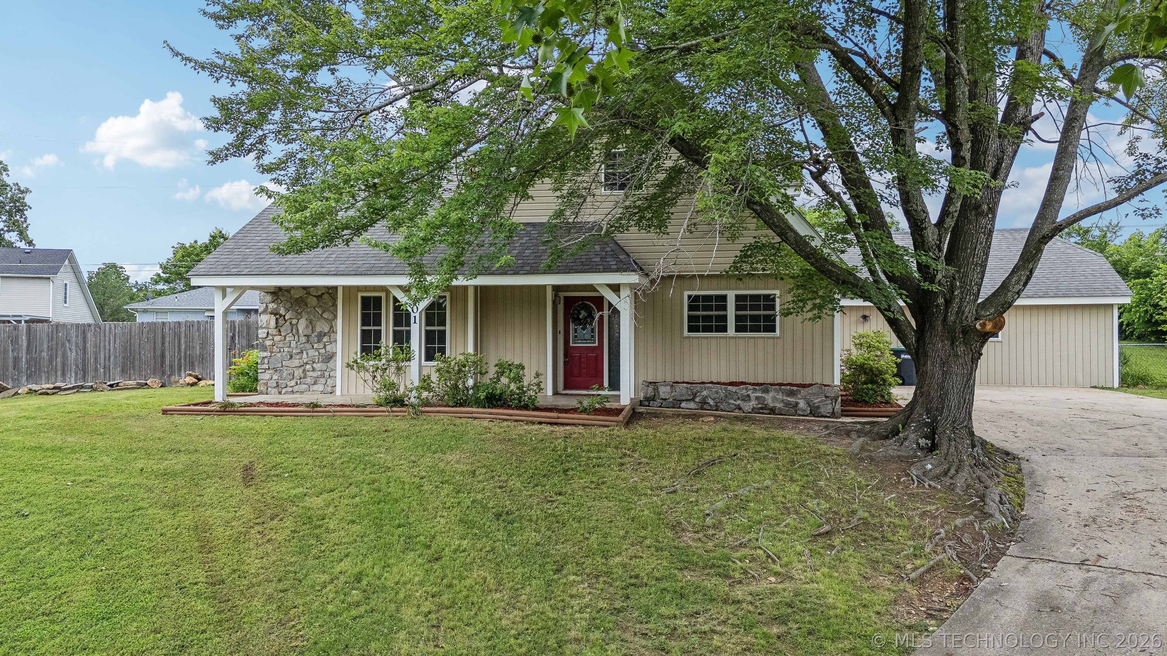 206 Sandy Circle Property Photo 2