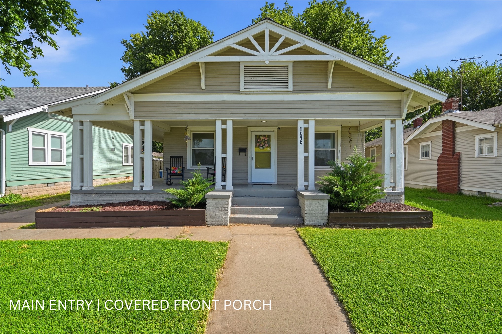 1939 E 13th Place Property Photo 1
