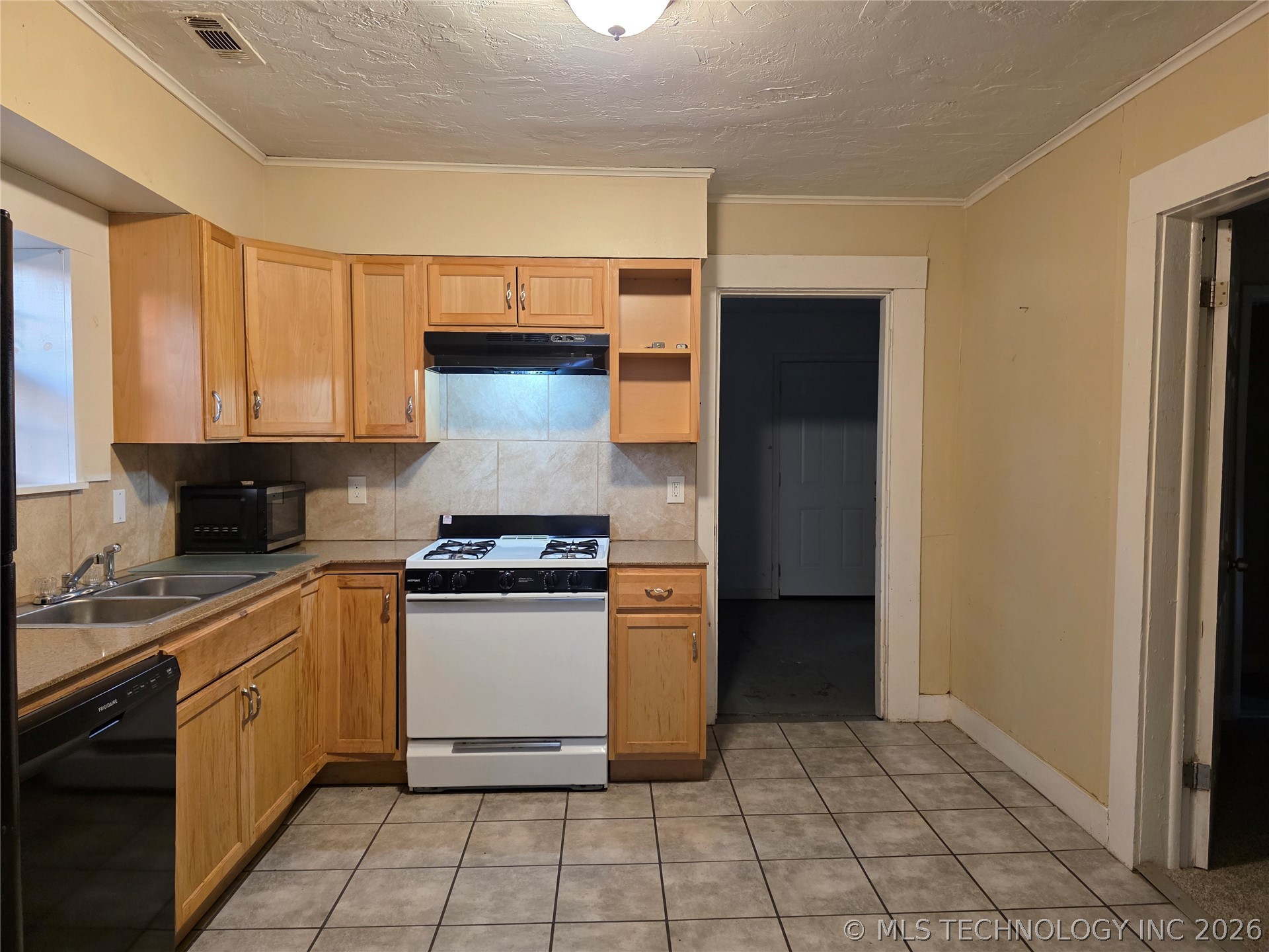 403 S 47th West Avenue Property Photo 8