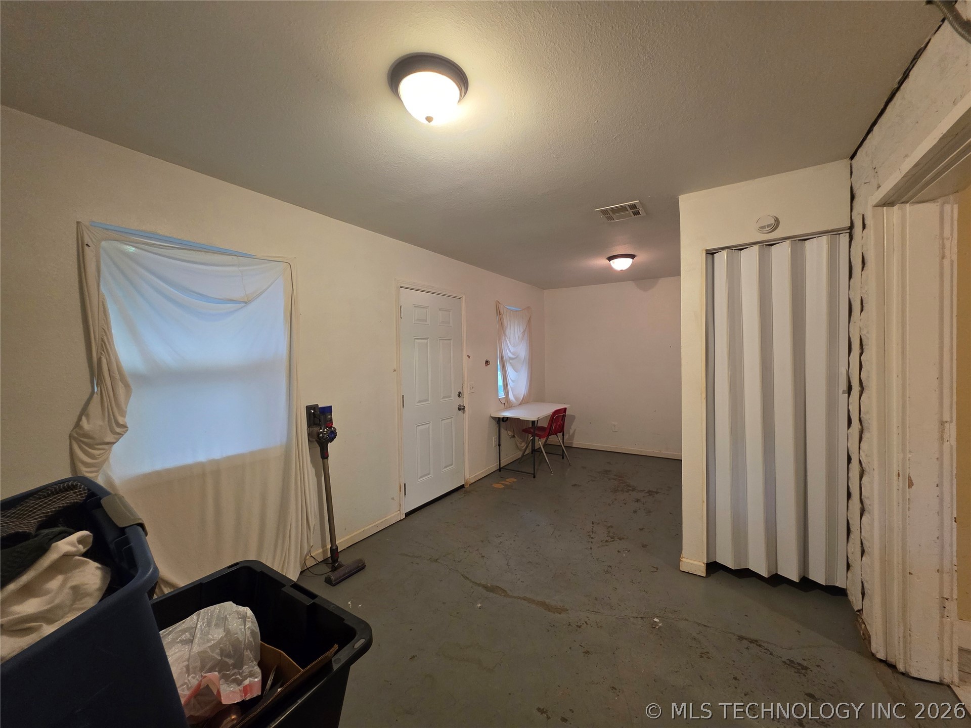403 S 47th West Avenue Property Photo 9